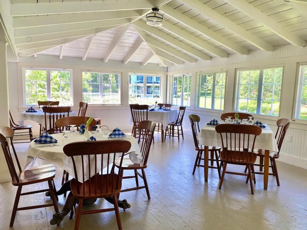 Oakland House Seaside Inn & Cottages Brooksville Exterior photo